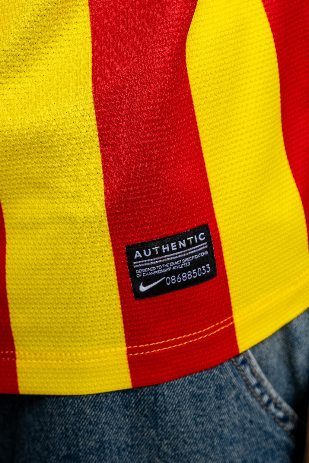 Retro Nike FC Barcelona Away "Senyera" Jersey - 2013/2014
