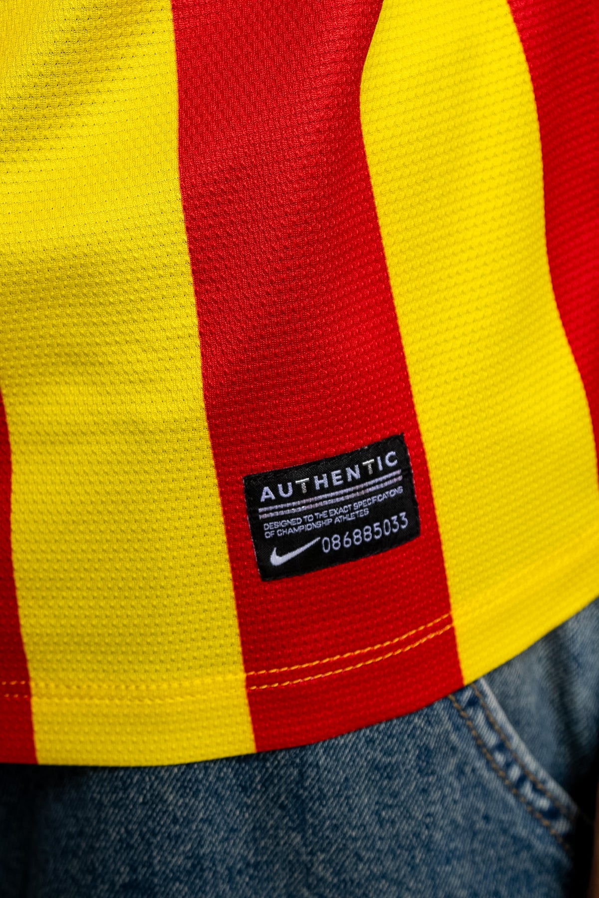 Retro Nike FC Barcelona Away "Senyera" Jersey - 2013/2014