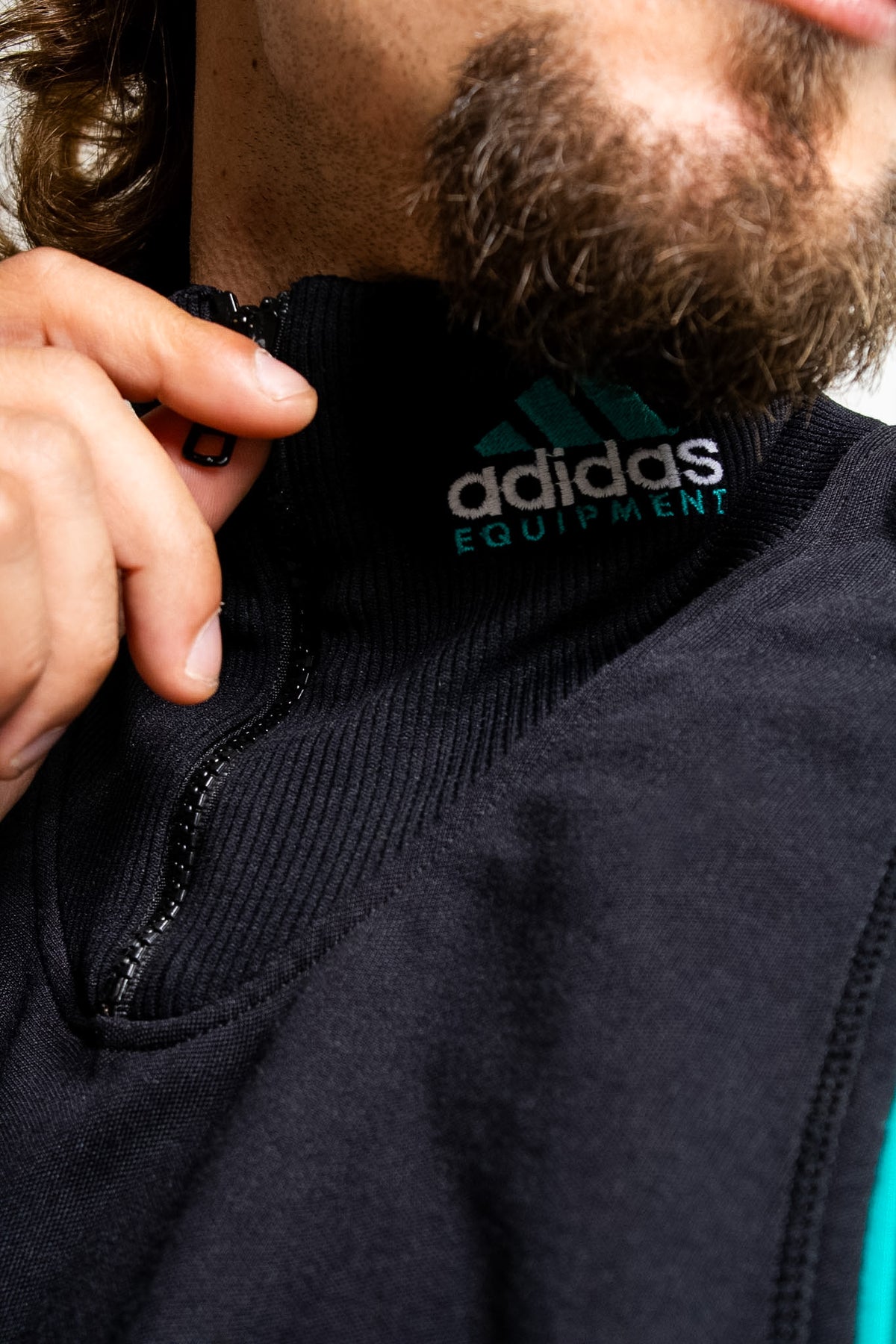 Ultra Rare Vintage 
Half-zip Sweatshirt -90s