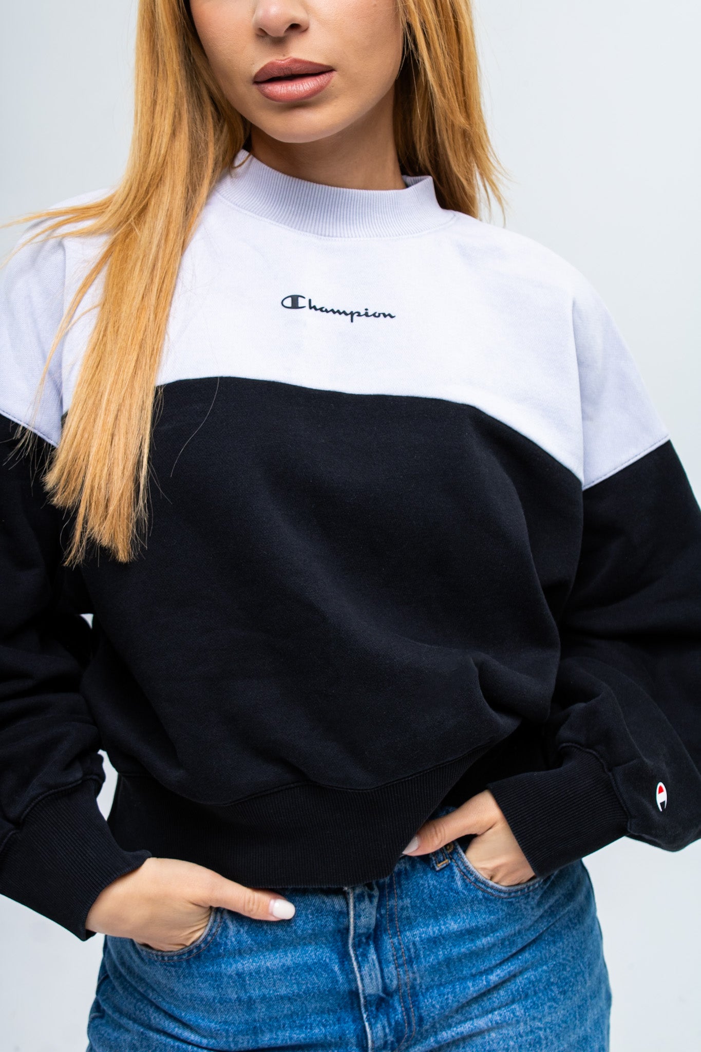 Champion Cropped Sweatshirt