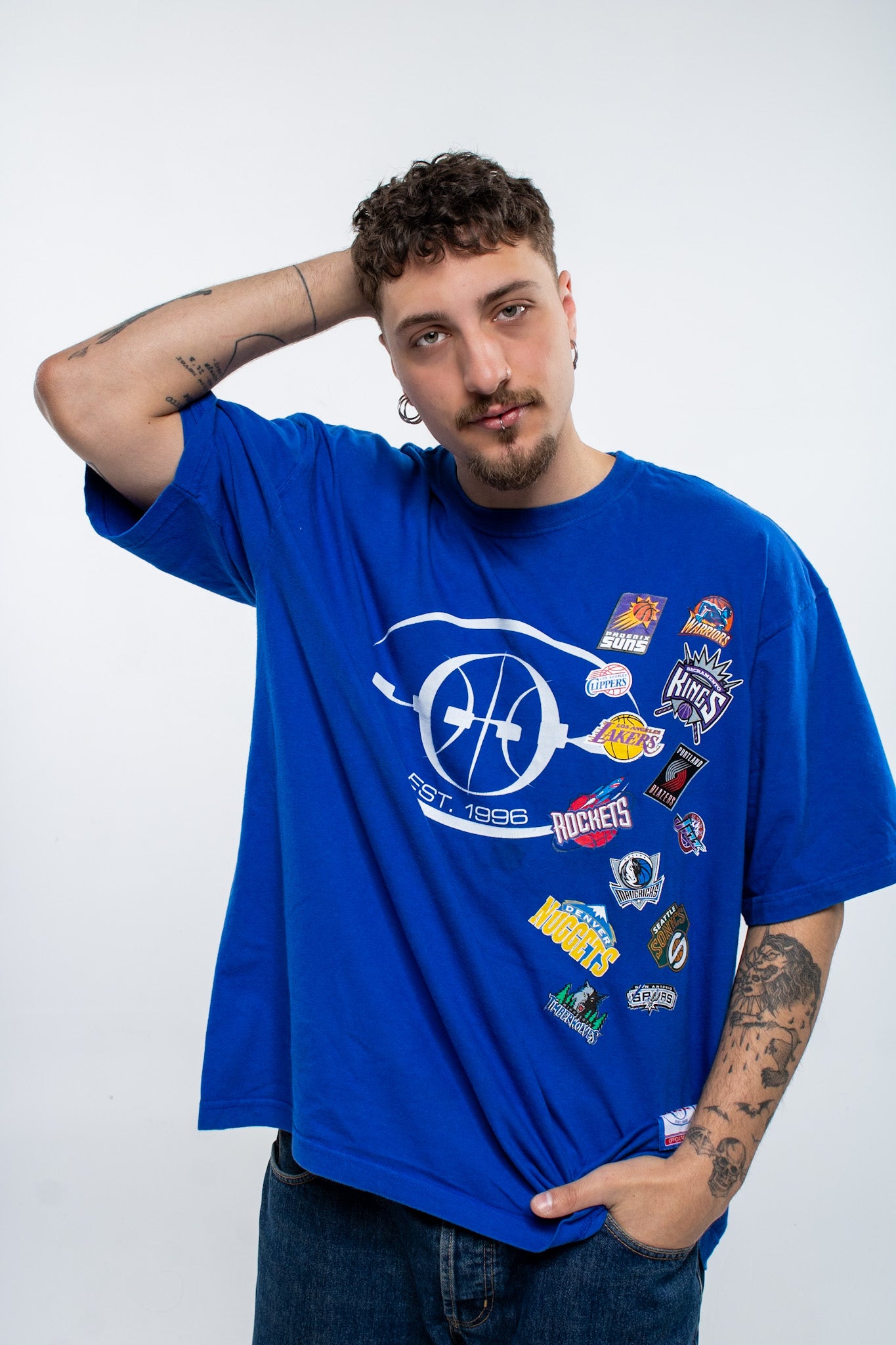 Vintage 1996 NBA UNK Team Logo T-Shirt