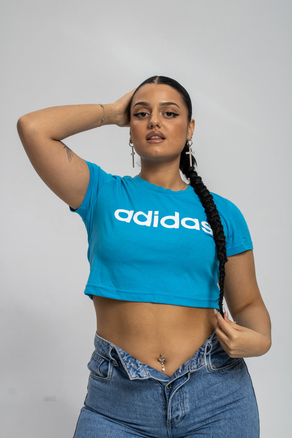 Μεταποιημένο Adidas crop top